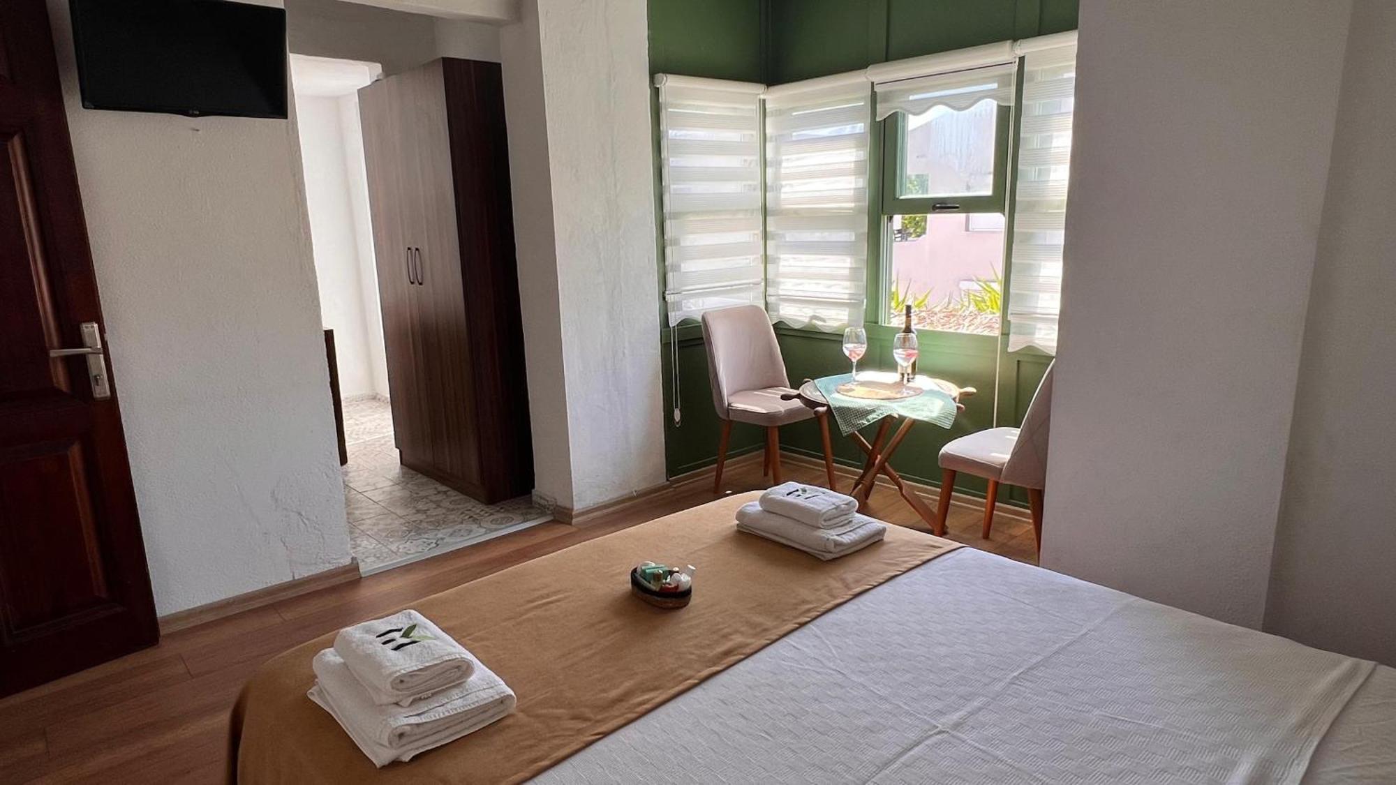 Elin Otel Alacati Кешме Экстерьер фото