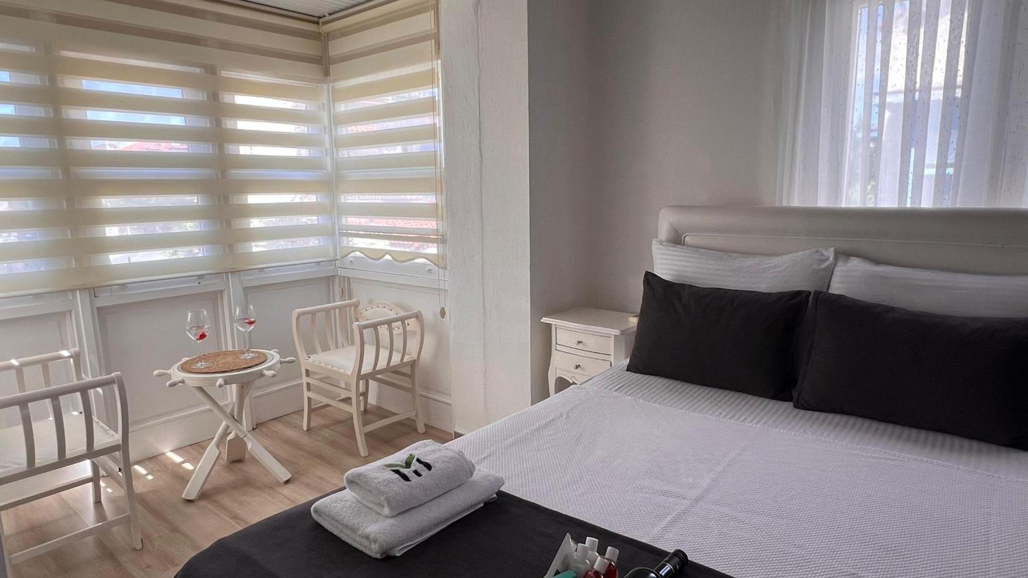 Elin Otel Alacati Кешме Экстерьер фото